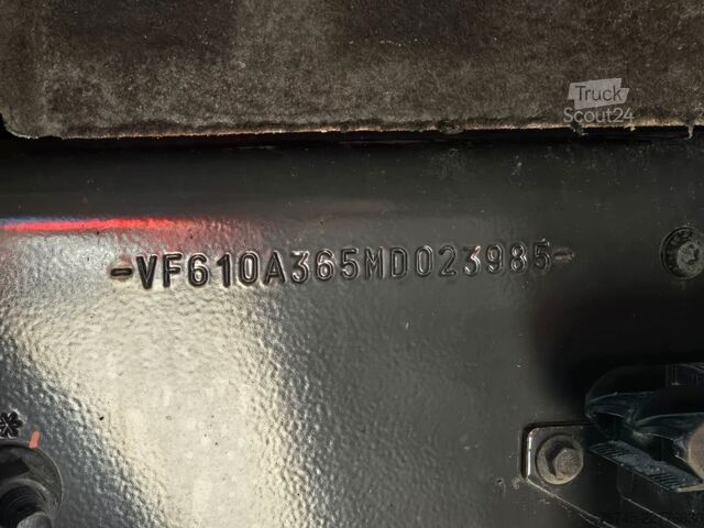 Standarta vilcējs RENAULT T480 * ACC * 2X TANK * SPURHALTE *