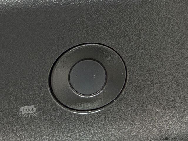 Minibus MERCEDES-BENZ Sprinter 313 BlueTEC 9 Sitze Rollstuhllift Klima