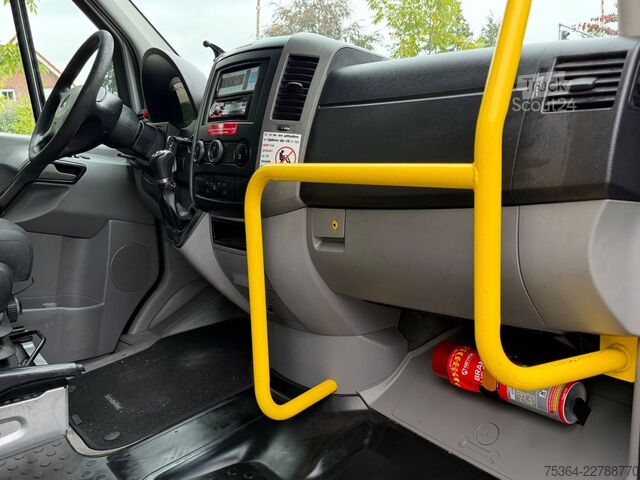 Minibus MERCEDES-BENZ Sprinter 313 BlueTEC 9 Sitze Rollstuhllift Klima