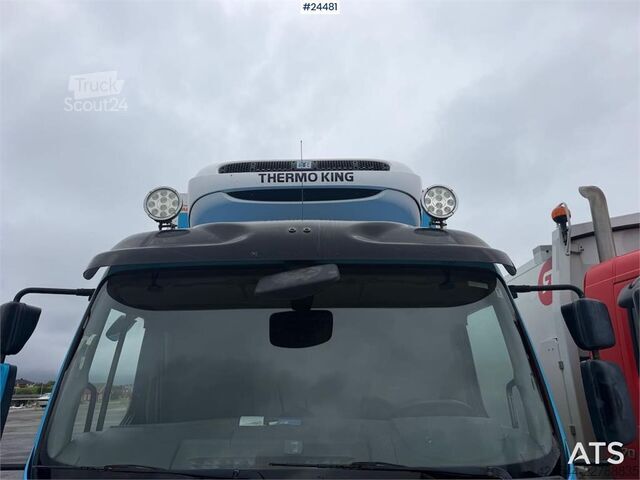 Рефрижераторне/заморожене транспортування Volvo FM 380 box truck with full side opening, tail lift