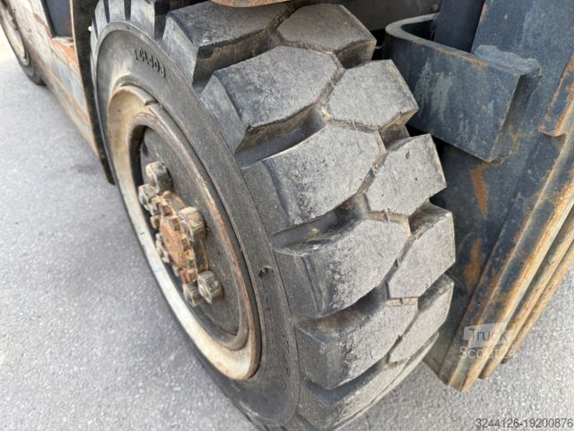 Челен мотокар DOOSAN G30G/3000kg-Hubkraft/Triplex4,7m/Deutsch/4644Std