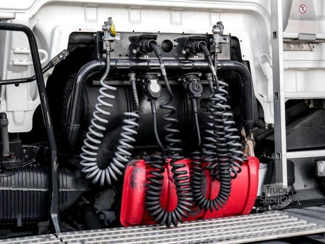 Τυπική μονάδα τράκτορα MAN TGX 18.500 4x2 + SKIRTS + FRIDGE + RETARDER ZV