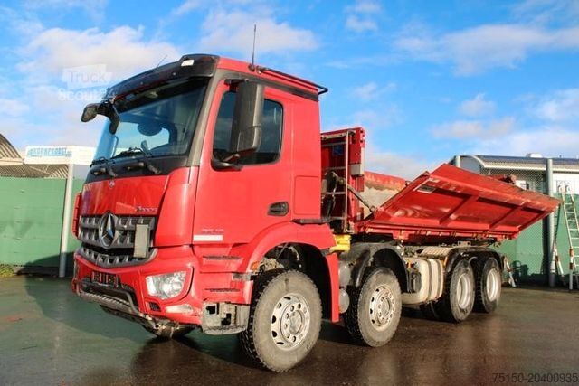 Трьохсторонній самоскид MERCEDES-BENZ 3243 8x4 BB BORDMATIK Nr.: 986