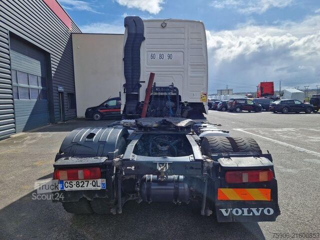 Standard tractor unit Volvo FH