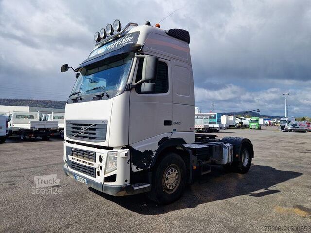 Standard tractor unit Volvo FH