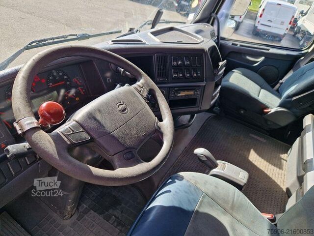 Standard tractor unit Volvo FH