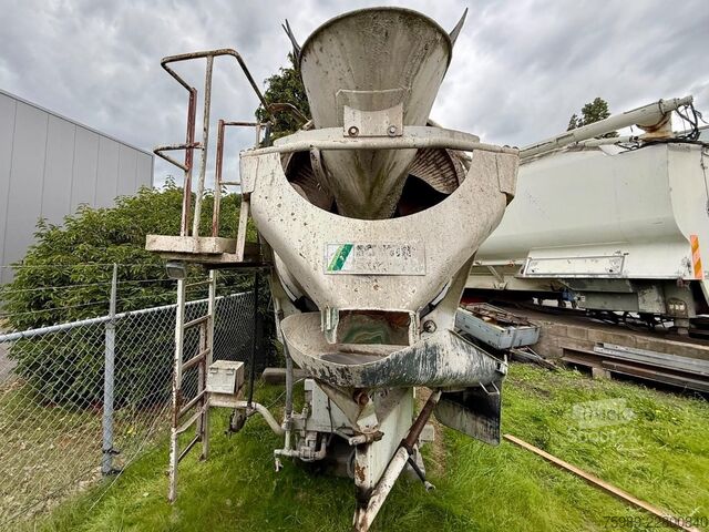 бетонобъркачка SCHWING Stetter beton mixer 10 m3 used beton mixer