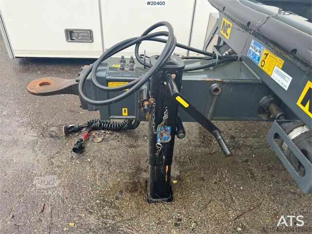 Transport kontenerowy NC Engineering hook trailer