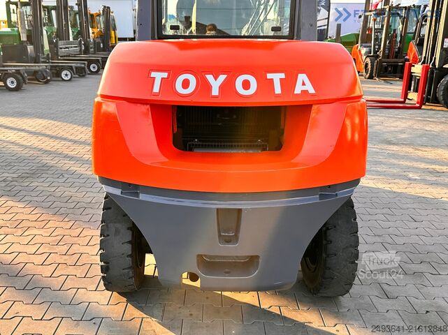 Motostivuitor Toyota 42-4FD40 / DIESEL / 4500KG / DUPLEX / FO