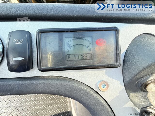 Telescopic loader JCB TLT 30D NEW TIRES CABIN ONLY 4478 HOUR