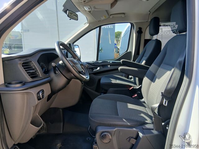 Ploščati dostavnik Ford Transit Custom 2.0 Tdci 130cv Combi 8p.