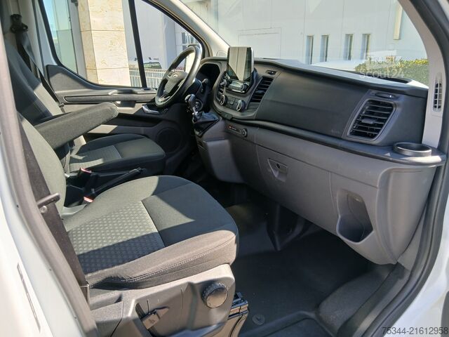 Ploščati dostavnik Ford Transit Custom 2.0 Tdci 130cv Combi 8p.