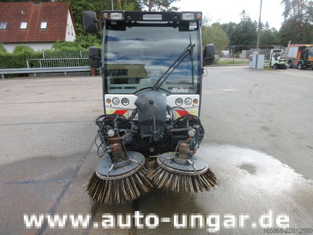 Balayeuse de voirie Hako CityMaster CM 2000 Bj. 2015 2-Besen-Syst