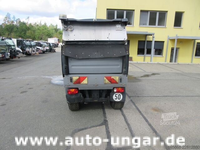 Balayeuse de voirie Hako CityMaster CM 2000 Bj. 2015 2-Besen-Syst