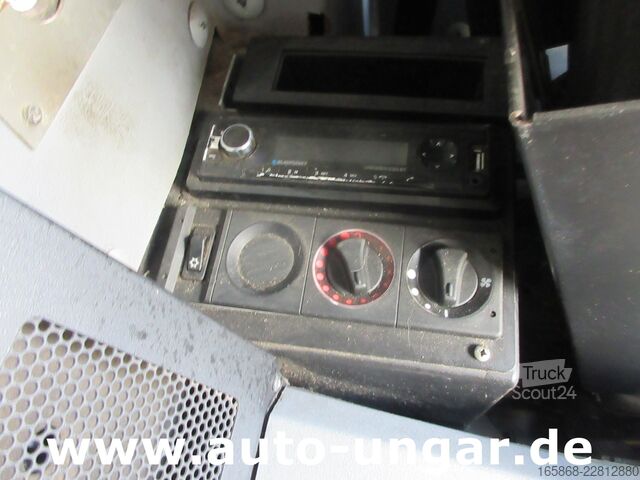 Balayeuse de voirie Hako CityMaster CM 2000 Bj. 2015 2-Besen-Syst