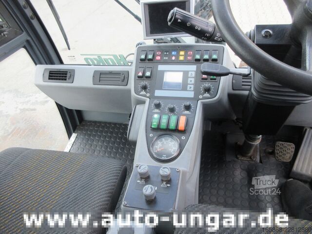 Balayeuse de voirie Hako CityMaster CM 2000 Bj. 2015 2-Besen-Syst