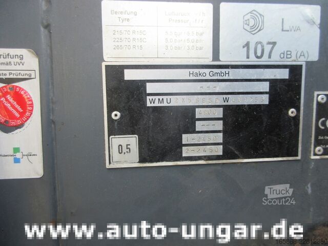 Balayeuse de voirie Hako CityMaster CM 2000 Bj. 2015 2-Besen-Syst