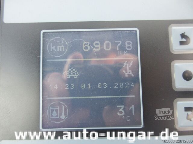 Balayeuse de voirie Hako CityMaster CM 2000 Bj. 2015 2-Besen-Syst
