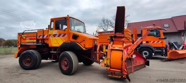 Snöplog Thomas Constructeurs Renault Midliner 4X4