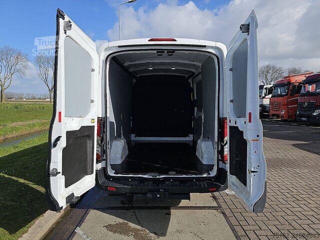 Kombi med högt tak FORD TRANSIT 2.0 L2H2 Euro6 Trekhaak!