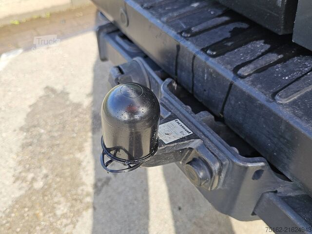 Kombi med högt tak FORD TRANSIT 2.0 L2H2 Euro6 Trekhaak!