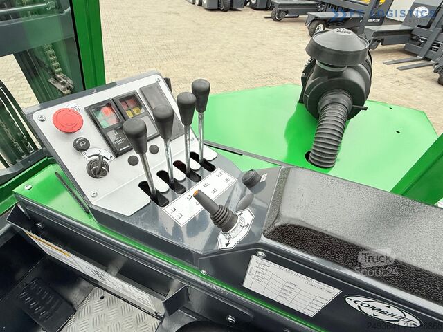 Carretilla retráctil de 4 vías Combilift CB3000 / TRIPLEX 4900MM / FREE LIFT