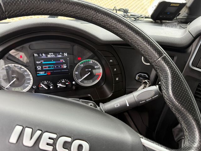 Standard tractor IVECO S-Way 490