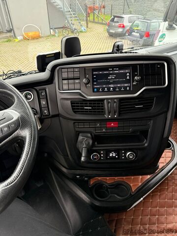 Standard tractor IVECO S-Way 490