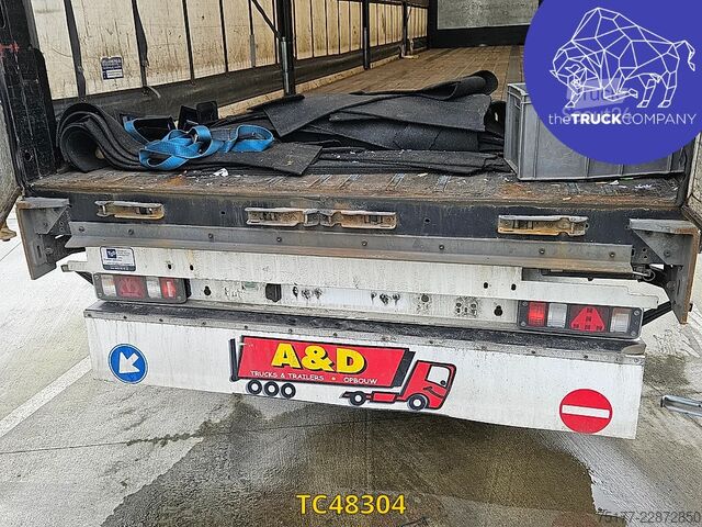 Συρόμενοι μουσαμάδες A&D 