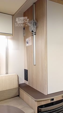 Przyczepa kempingowa BÜRSTNER Premio Plus 440 TK Premio-Paket, 1700 kg