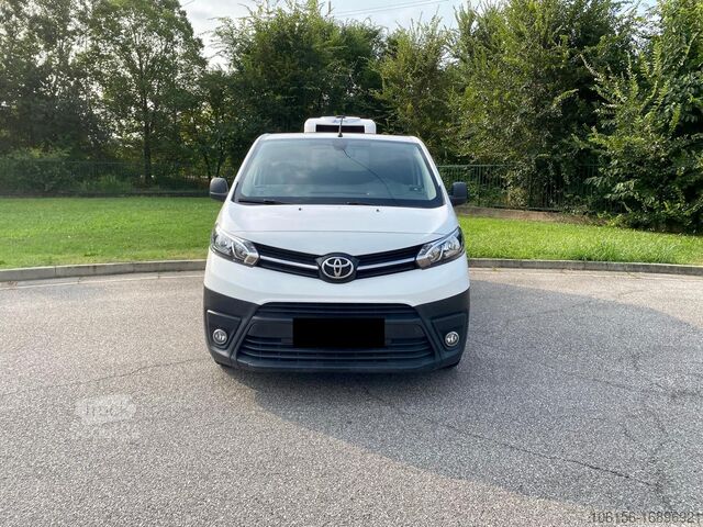 šaldytuvinis furgonas su kėbulu Toyota Proace