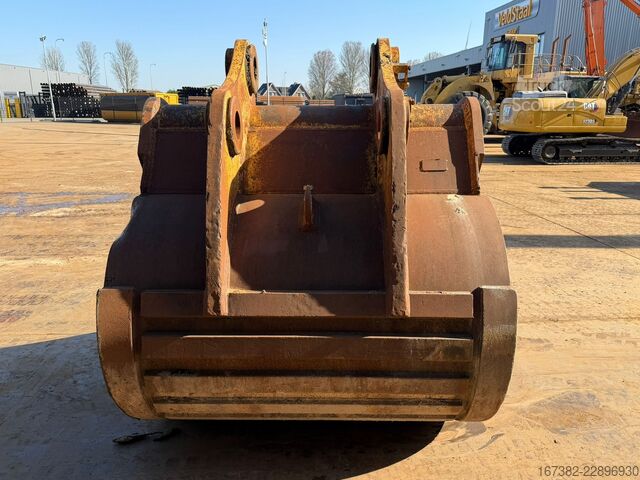 Standartinis kaušas Caterpillar Caterpillar teeth Bucket 385