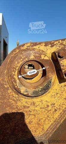 Standartinis kaušas Caterpillar Caterpillar teeth Bucket 385