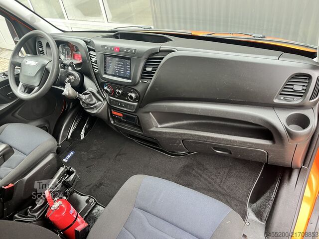 Lastauslautta Iveco Daily 35C14 2.3 375 Laadklep 500kg Trekhaak 350...