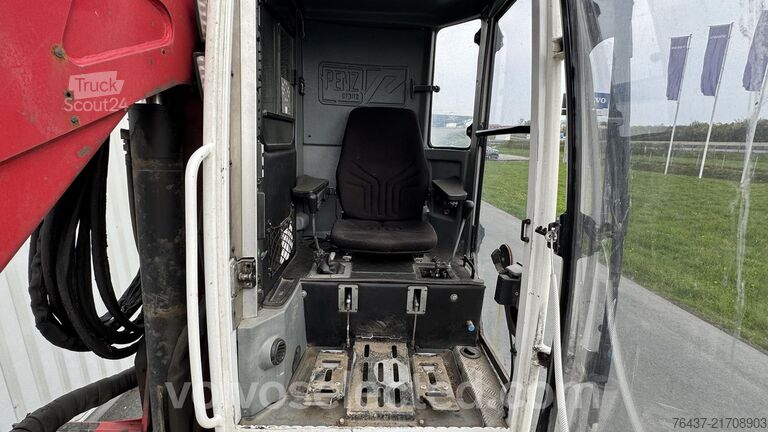 Транспортер для перевезення лісоматеріалів Volvo FH16