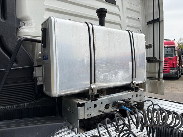 Standard tractor MAN TGX 18.460 + KIEPER HYDRAULIEK + DUBBEL BED