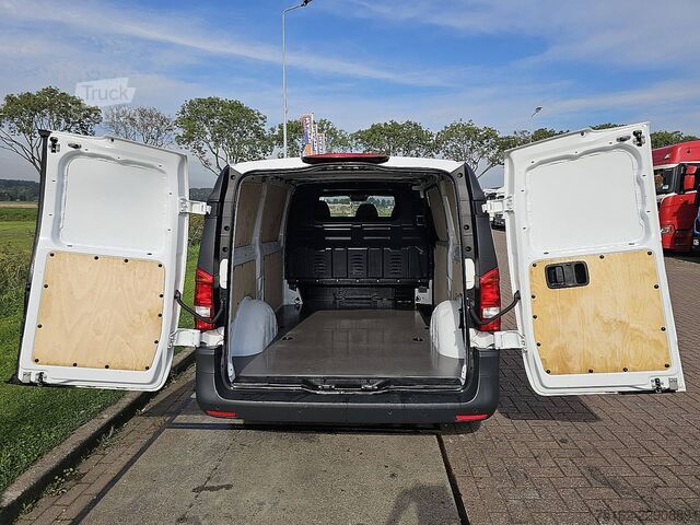 Στέισον βάγκον με ψηλή οροφή MERCEDES-BENZ VITO 110 L2 Carplay Euro6 AC!