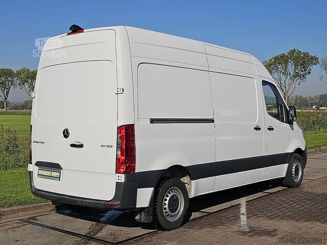 Break à toit surélevé MERCEDES-BENZ SPRINTER 311 L2H2 Mbux FWD Euro6 BPM-Vrij Airco...