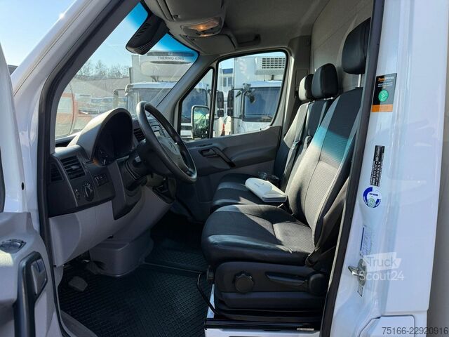 Skříňová dodávka MERCEDES-BENZ SPRINTER 519 CDI Kühlkoffer 3,5 m LBW*THERMO