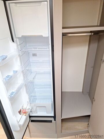 Félintegrált lakóautó BÜRSTNER Campeo TD 660 Winterpaket, Backofen, SAT/TV