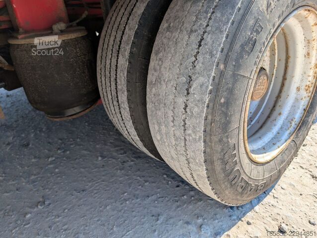 Χαμηλός φορτωτής LinTrailers Tiefbet ausziehbar