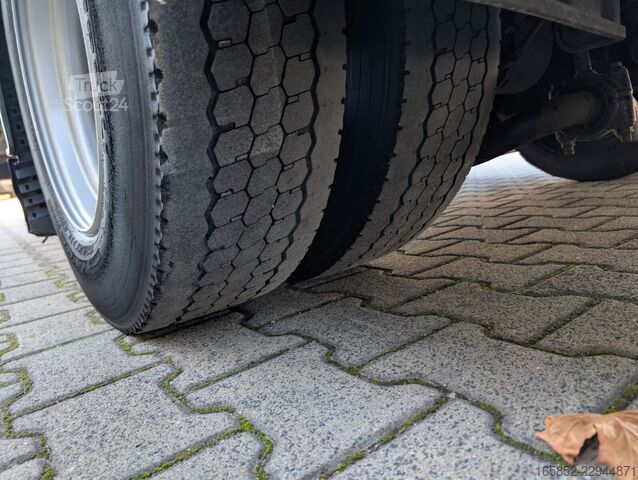 Benne fermée MAN TGL 8.220 Möbel AHK Treppe (43)