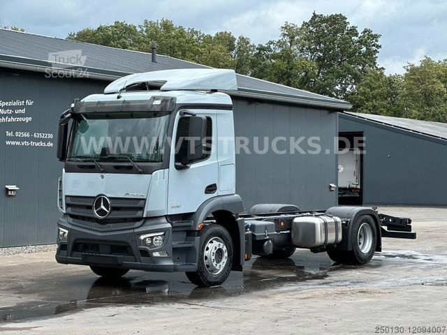 ▷ Mercedes-Benz Actros 1830 MP5 Mirror Cam Fahrgestell *NEU* buy used at  TruckScout24