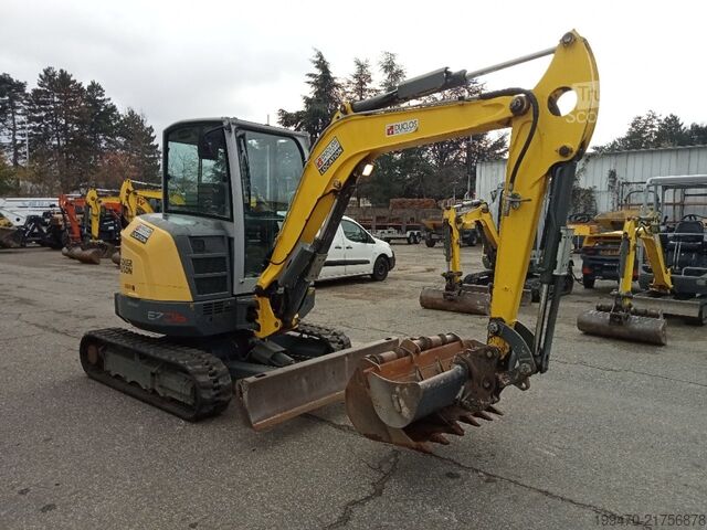 Minikaivukone < 7t Wacker Neuson EZ36 with 3 excavator buckets