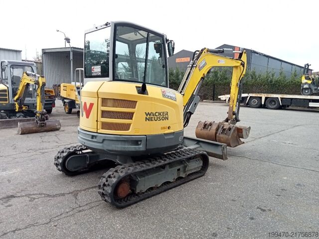 Minikaivukone < 7t Wacker Neuson EZ36 with 3 excavator buckets