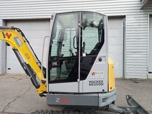 Minikaivukone < 7t Wacker Neuson EZ36 with 3 excavator buckets