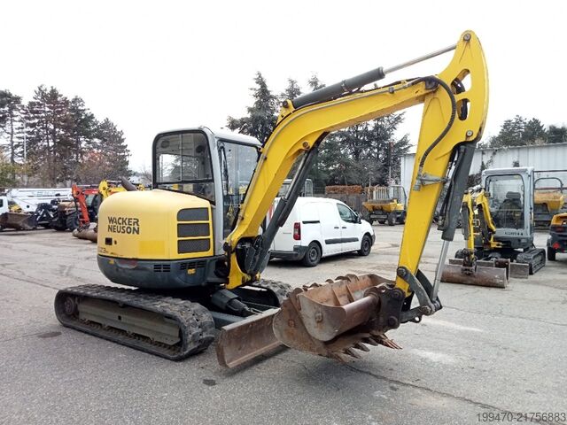 Minikaivukone < 7t Wacker Neuson 50Z3 with 3 excavator buckets