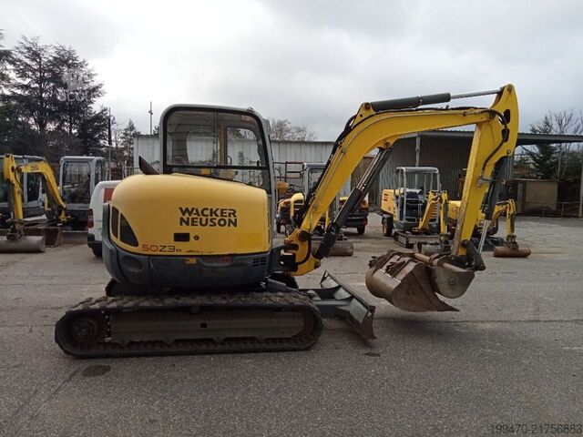 Minikaivukone < 7t Wacker Neuson 50Z3 with 3 excavator buckets