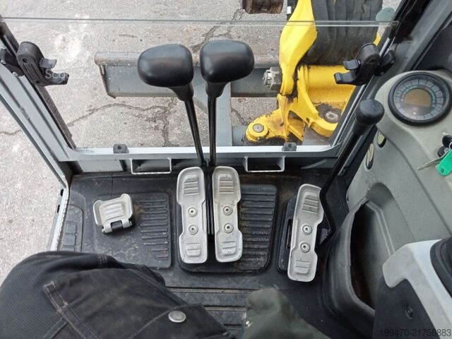 Minikaivukone < 7t Wacker Neuson 50Z3 with 3 excavator buckets