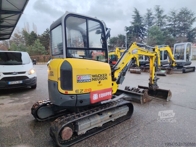 Minikaivukone < 7t Wacker Neuson EZ28 with 3 excavator buckets